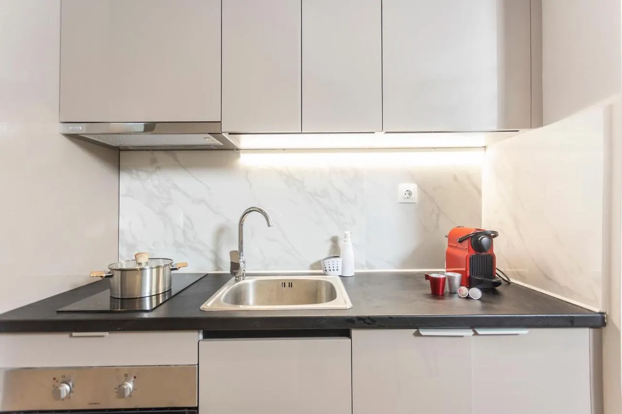 Zenou 24 Downtown Apartment 테살로니키